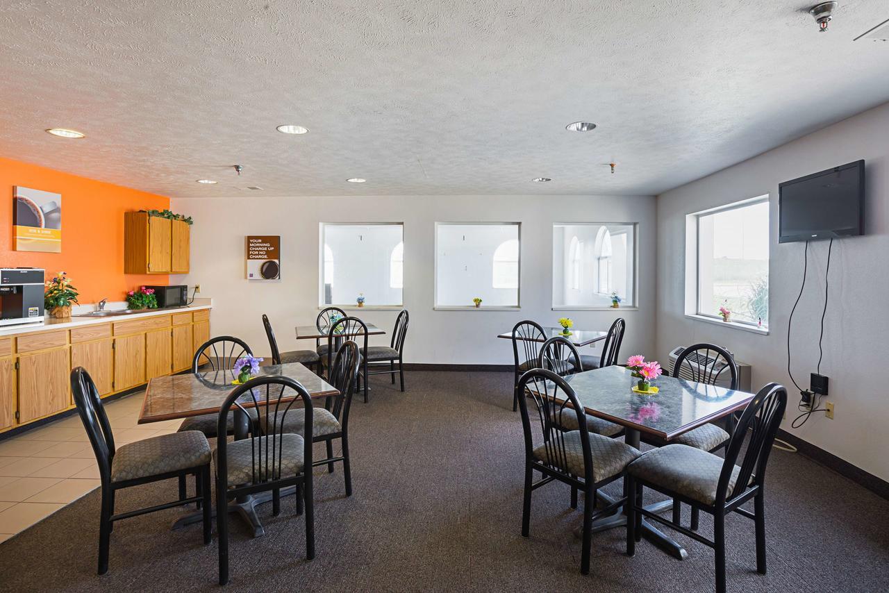 Motel 6 Omaha - Iat West エクステリア 写真