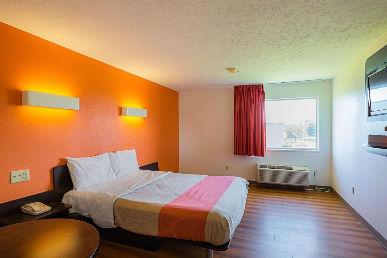Motel 6 Omaha - Iat West エクステリア 写真