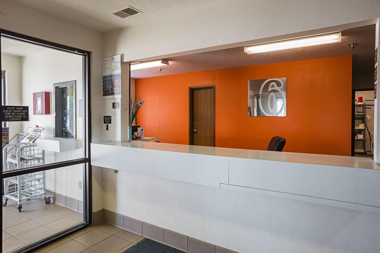 Motel 6 Omaha - Iat West エクステリア 写真