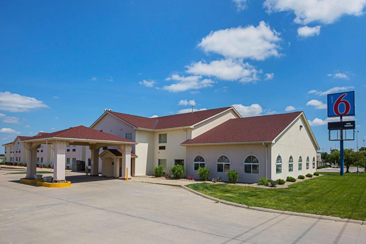 Motel 6 Omaha - Iat West エクステリア 写真